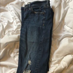 Women’s Hollister ripped jeans